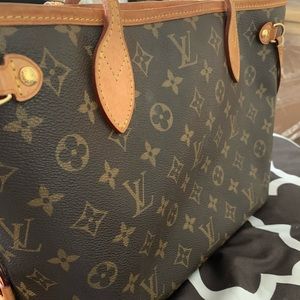 Louis Vuitton Neverfull PM